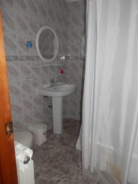 Hostal El Portalico Linares de Mora Екстер'єр фото